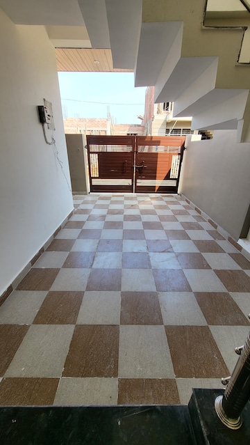 Parking in 2.5 BHK Independent House at Faizabad Road – for Sale