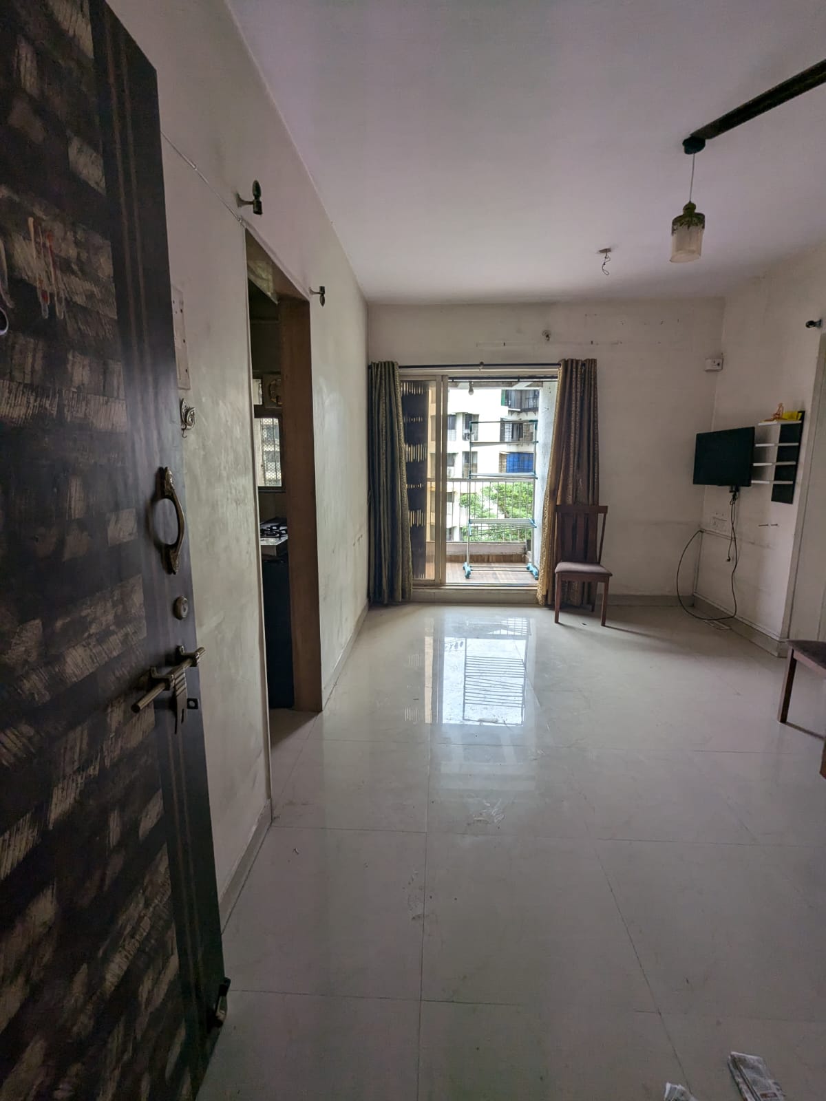 2 BHK Apartment For Rent in Near Reliance Market