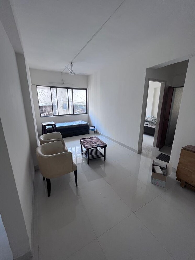 Living Room, sneha-sadan-apartment 1 Bedroom 600 Sq.Ft. Apartment In Colaba Mumbai 7363912