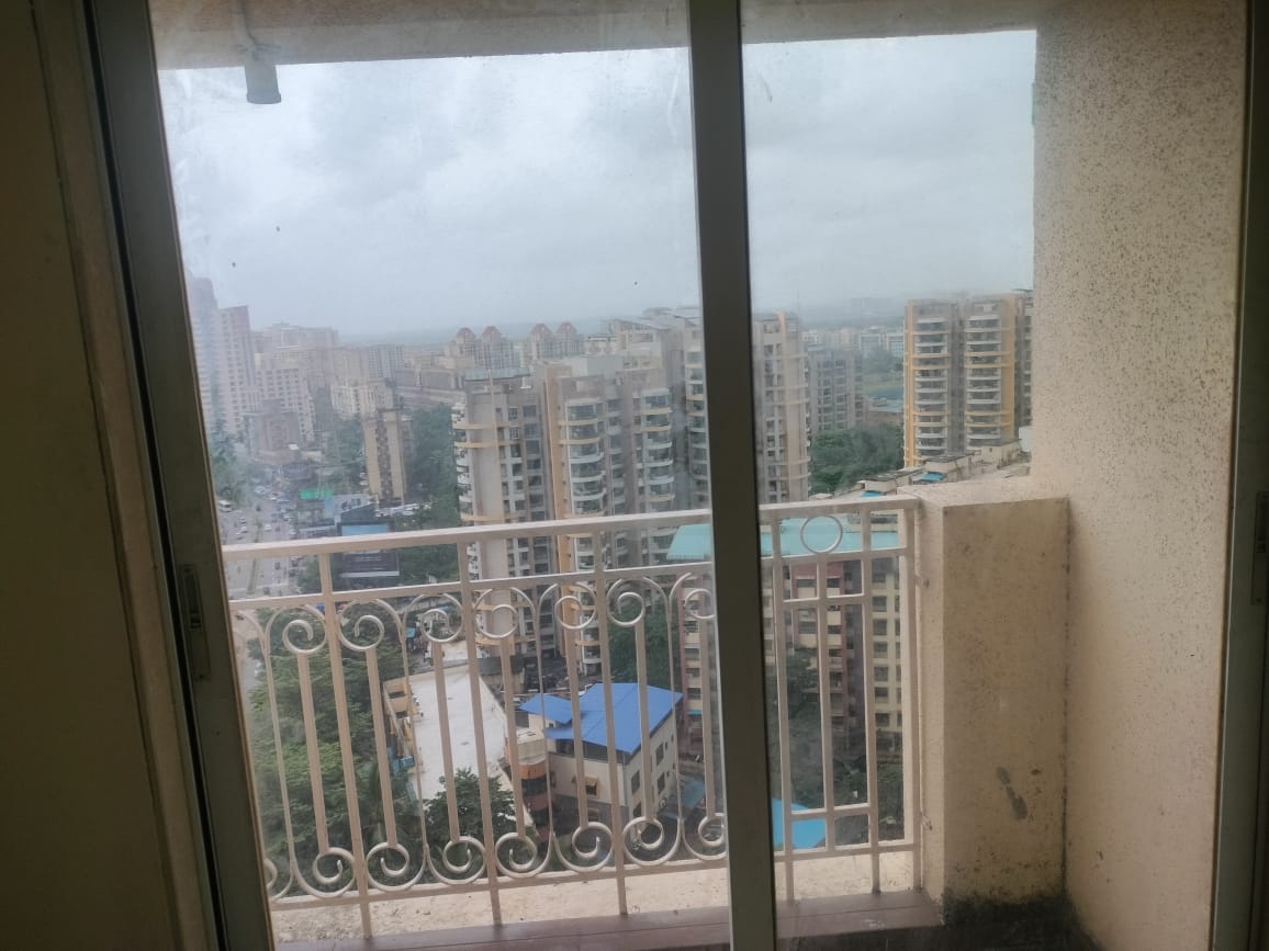 2 BHK Apartment For Rent in Harmony Signature Towers Owale Thane  7364052