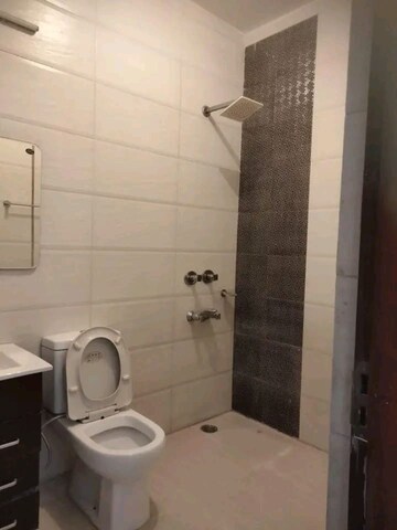 Bathroom in 4 BHK Apartment at M3M Capital, Sector 113 – for Sale