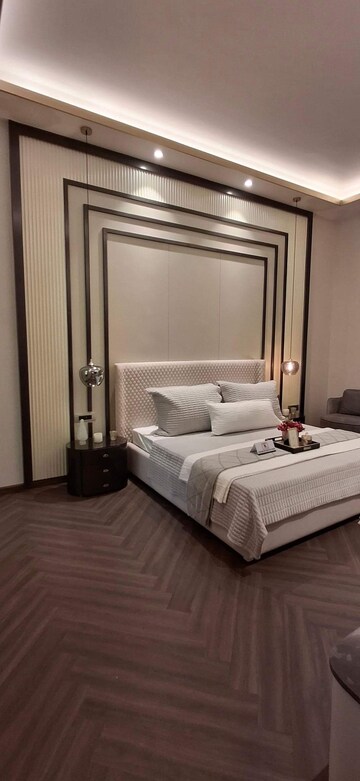 Bedroom in 2.5 BHK Builder Floor at Smart World Gems, Sector 89 – for Sale