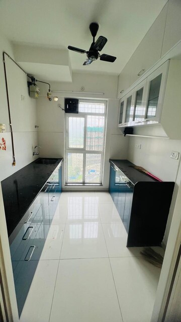 2 BHK Apartment For Sale in Mahavir Kalpavruksha, Ghodbunder Road