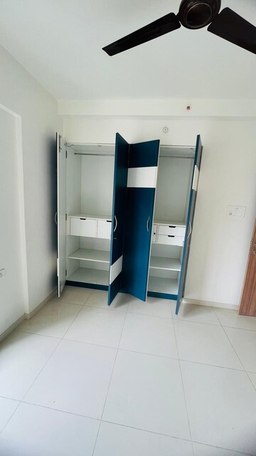 Room in 2 BHK Apartment at Mahavir Kalpavruksha, Ghodbunder Road – for Sale
