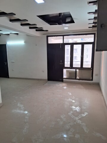 Room in 3 BHK Apartment at Srs Royal Hills, Sector 87 – for Sale