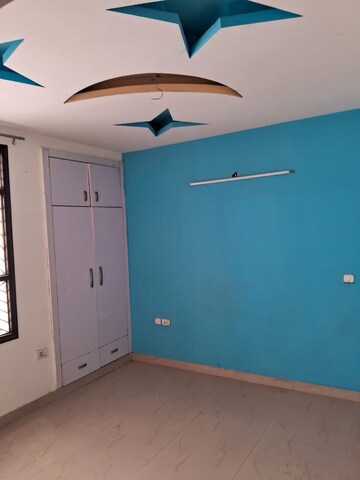 Room in 3 BHK Apartment at Srs Royal Hills, Sector 87 – for Sale