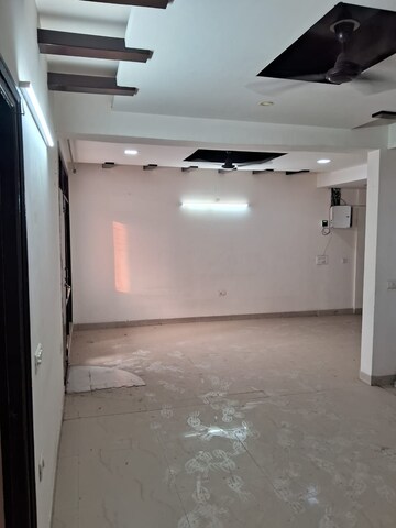 Building Lobby in 3 BHK Apartment at Srs Royal Hills, Sector 87 – for Sale