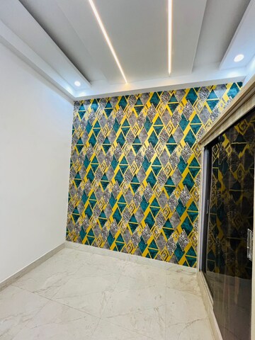 Bedroom in 2 BHK Builder Floor at Mg Road – for Sale