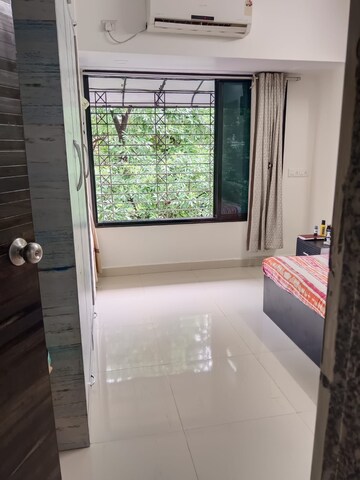 Room in 2 BHK Apartment at Omicron I Greater Noida – for Sale