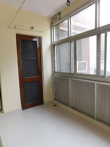 Room in 3 BHK Builder Floor at Rohini Sector 26 – for Sale