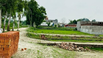  Plot – Garden View at Wazirganj - for Sale