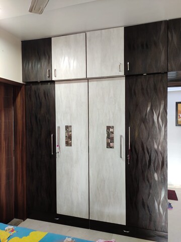 Furnished Amenities in 3 BHK Apartment at Bredco New Viceroy Park , Kandivali East – for Sale