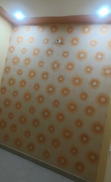 Room in 2 BHK Independent House at Deva Road – for Sale