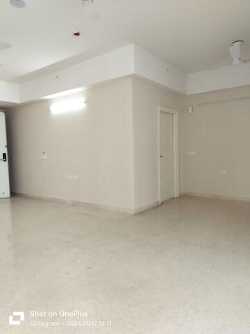 Room in 3 BHK Apartment at DLF The Ultima, Sector 81 – for Sale