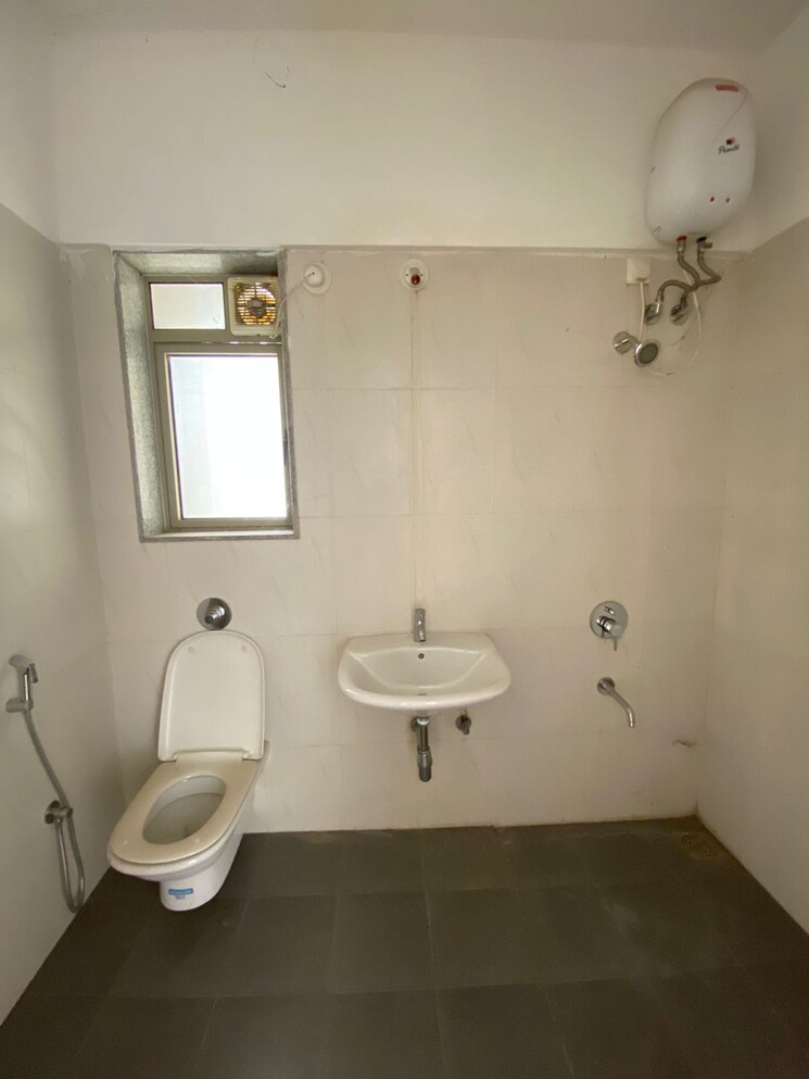 Bathroom, lodha-palava-casa-bella 2 Bedroom 864 Sq.Ft. Apartment In Dombivli East Thane 7366053