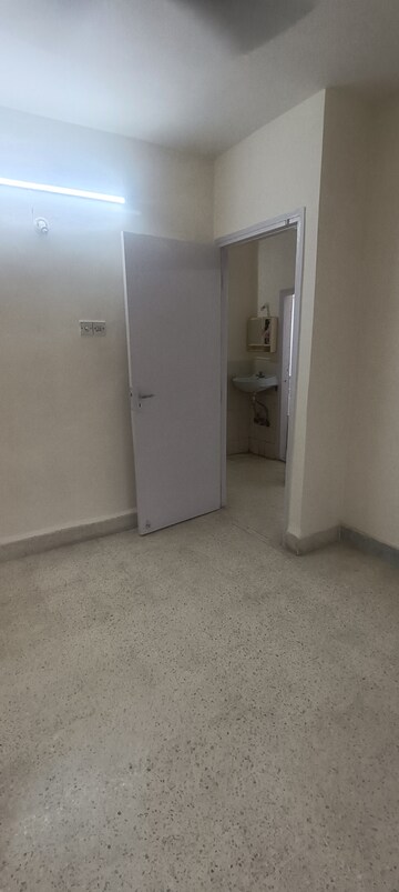 Room in 2 BHK Apartment at Baronet CHS, Kandivali East – for Sale