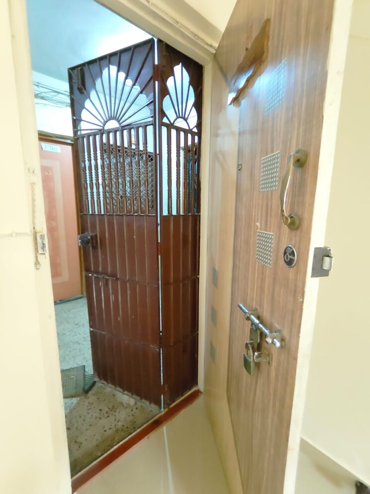 undefined, tulsidham-triveni-chs 1 Bedroom 555 Sq.Ft. Apartment In Kapur Bawdi Thane 7366676