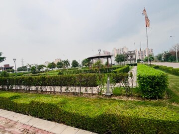  Plot – Garden View at BPTP Parkland Pride, Sector 77 - for Sale