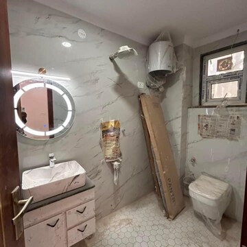 Parking in 3 BHK Builder Floor at Chattarpur – for Sale