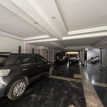 Parking in 3 BHK Builder Floor at Chattarpur – for Sale
