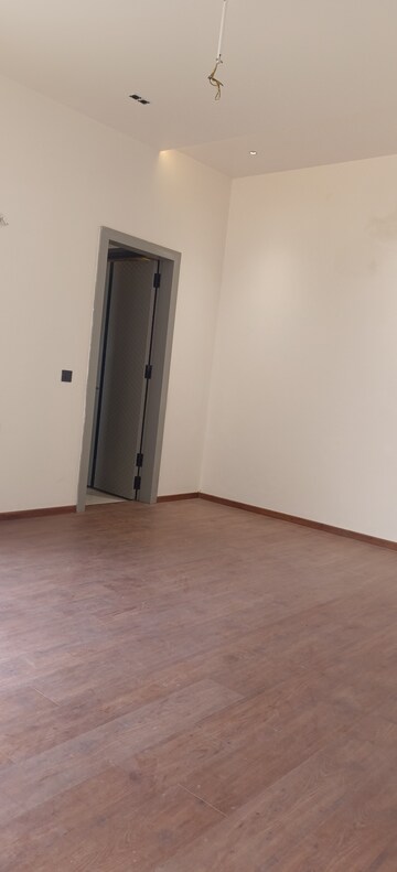 Room in 5 BHK Villa at Chinmay Urbanac Garden, Gomti Nagar – for Sale