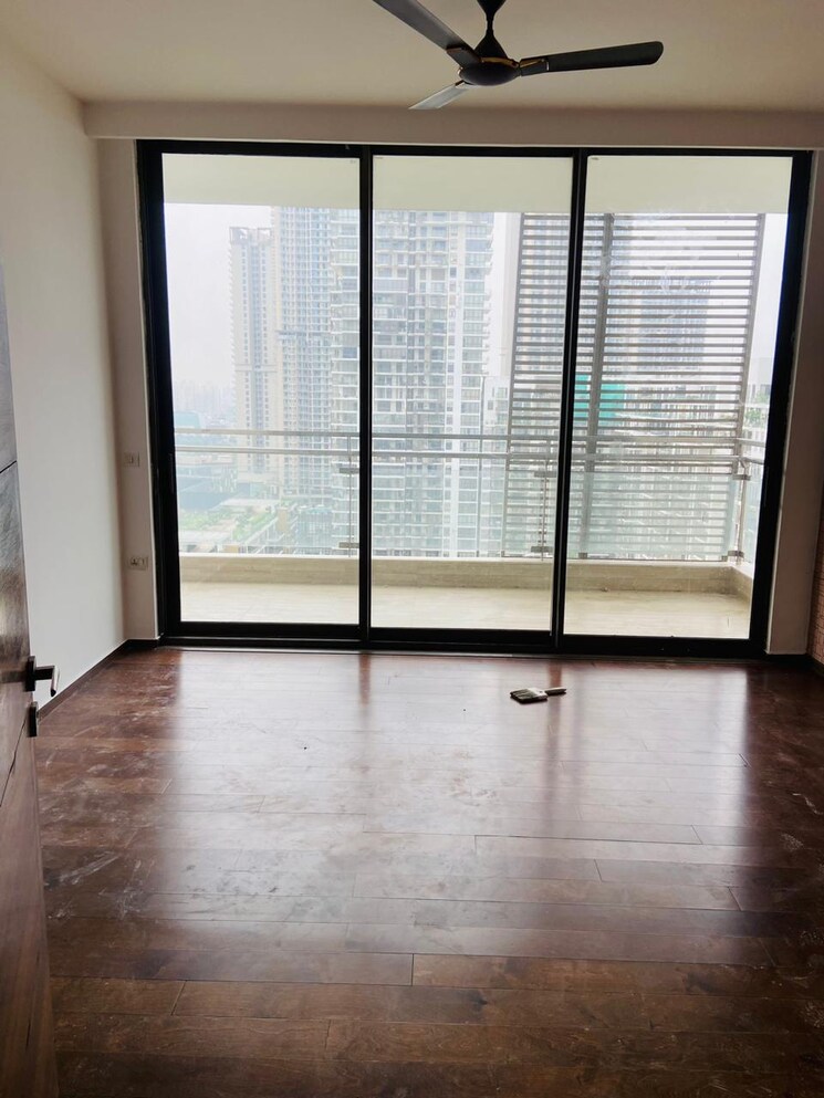 Room, m3m-golf-estate-fairway-west 4 Bedroom 4480 Sq.Ft. Apartment In Sector 65 Gurgaon 7367045