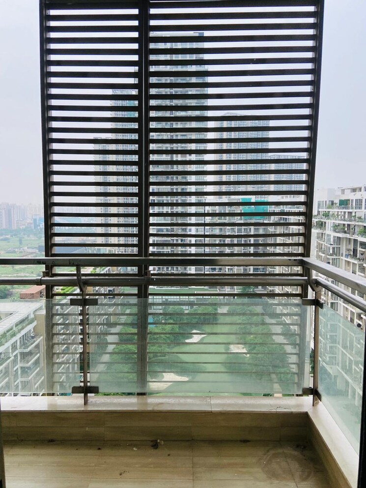 Room, m3m-golf-estate-fairway-west 4 Bedroom 4480 Sq.Ft. Apartment In Sector 65 Gurgaon 7367045