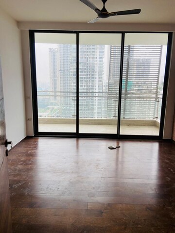 Room in 4 BHK Apartment at M3M Golf Estate Fairway West, Sector 65 – for Sale