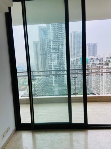 Room in 4 BHK Apartment at M3M Golf Estate Fairway West, Sector 65 – for Sale