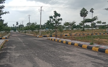 Plot For Sale in Peeranchuruvu
