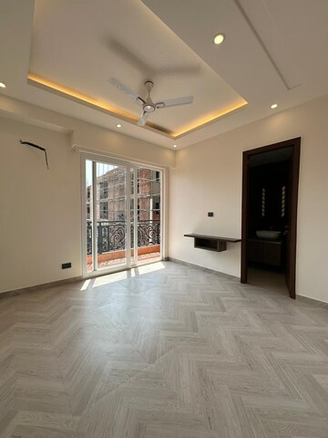 Room in 3.5 BHK Apartment at Anant Raj Ashok Estate, Sector 63a – for Sale