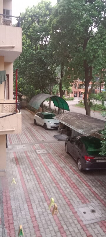 Parking in 3 BHK Apartment at Sector 20 – for Sale