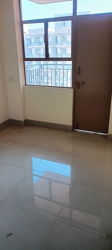 Room in 2 BHK Apartment at Pareena Laxmi Apartments, Sector 103 – for Sale