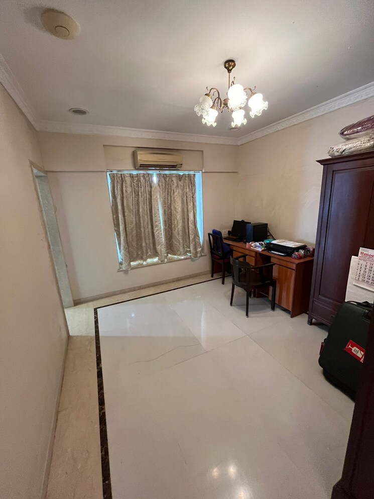 Living Room, maker-tower 4 Bedroom 3000 Sq.Ft. Apartment In Cuffe Parade Mumbai 7368011