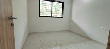 Room in 2 BHK Apartment at Magarpatta Riverview City Hornbill Heights, Loni Kalbhor – for Sale