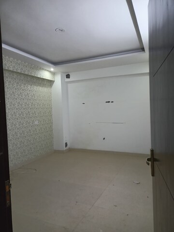 Room in 4 BHK Builder Floor at Sector 7 – for Sale
