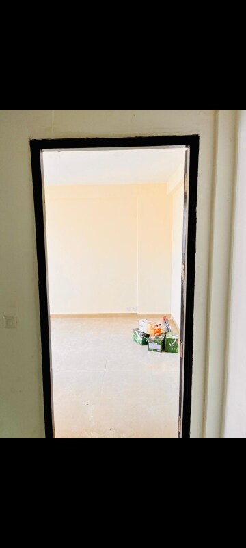 Room in 3 BHK Apartment at Signature Global Park, Sohna Sector 36 – for Sale