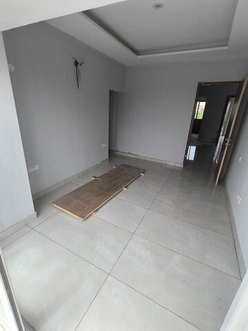 Room in 3 BHK Builder Floor at Sector 110 – for Sale