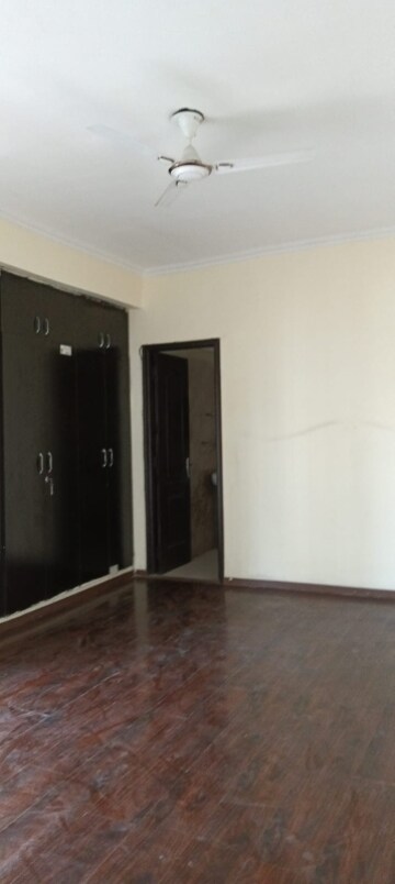 Room in 2 BHK Apartment at Supertech Ecovillage II, Sector 16b Greater Noida – for Sale