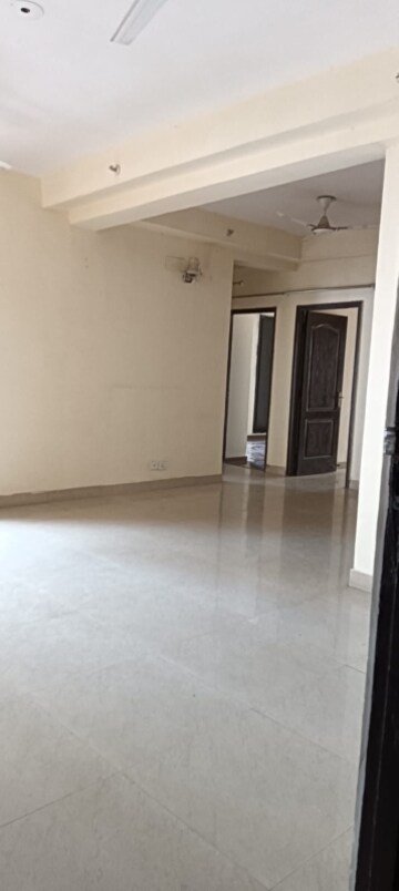 Room in 2 BHK Apartment at Supertech Ecovillage II, Sector 16b Greater Noida – for Sale