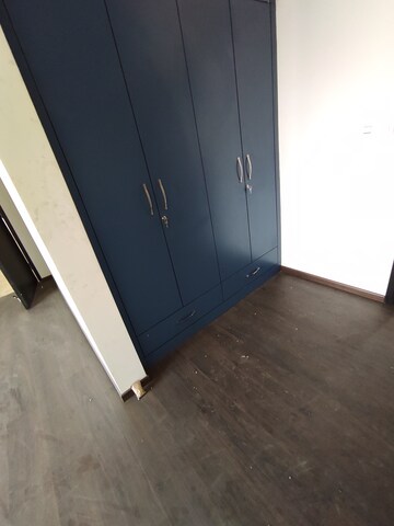 Room in 3.5 BHK Apartment at Smart World One DXP, Sector 113 – for Sale