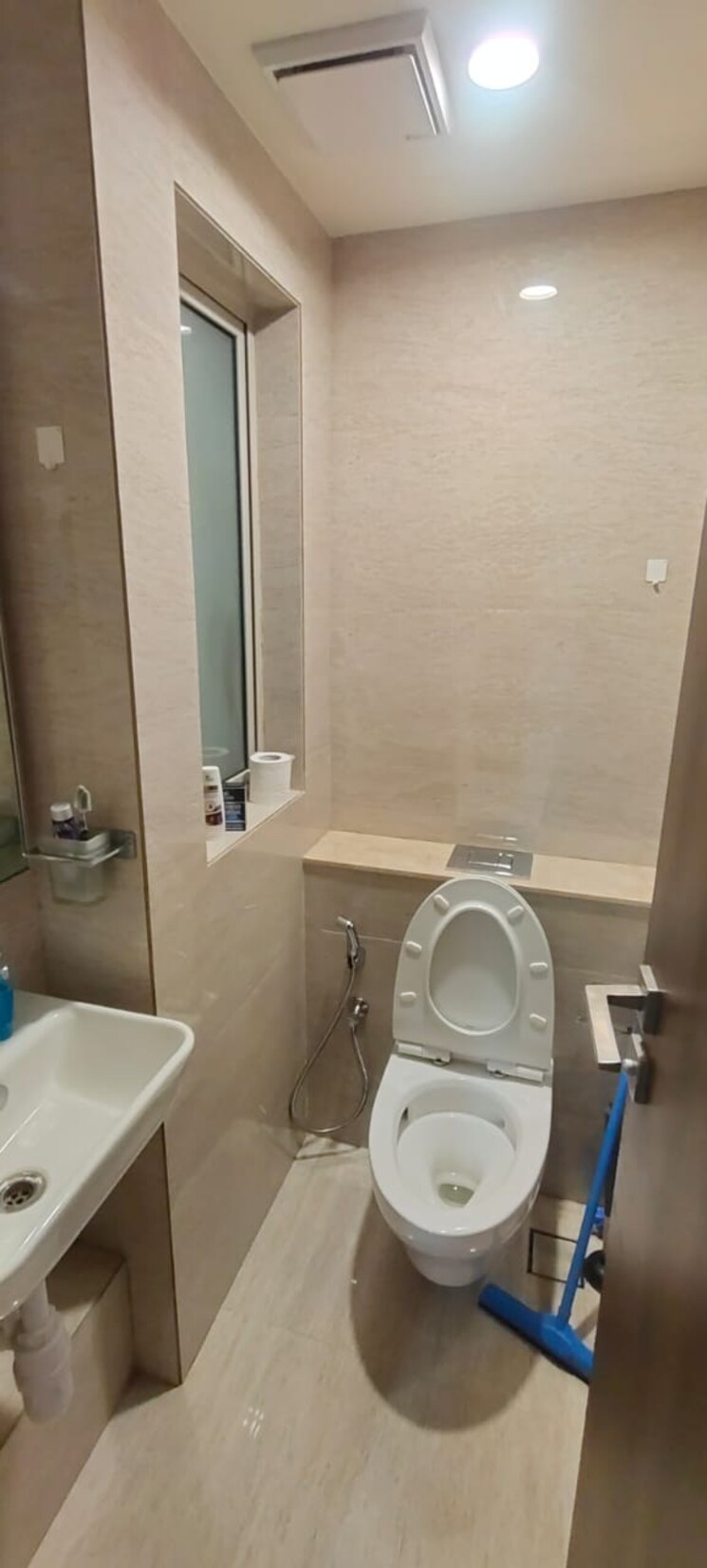 Bathroom, hiranandani-regent-hill 1 Bedroom 379 Sq.Ft. Apartment In Powai Mumbai 7370197