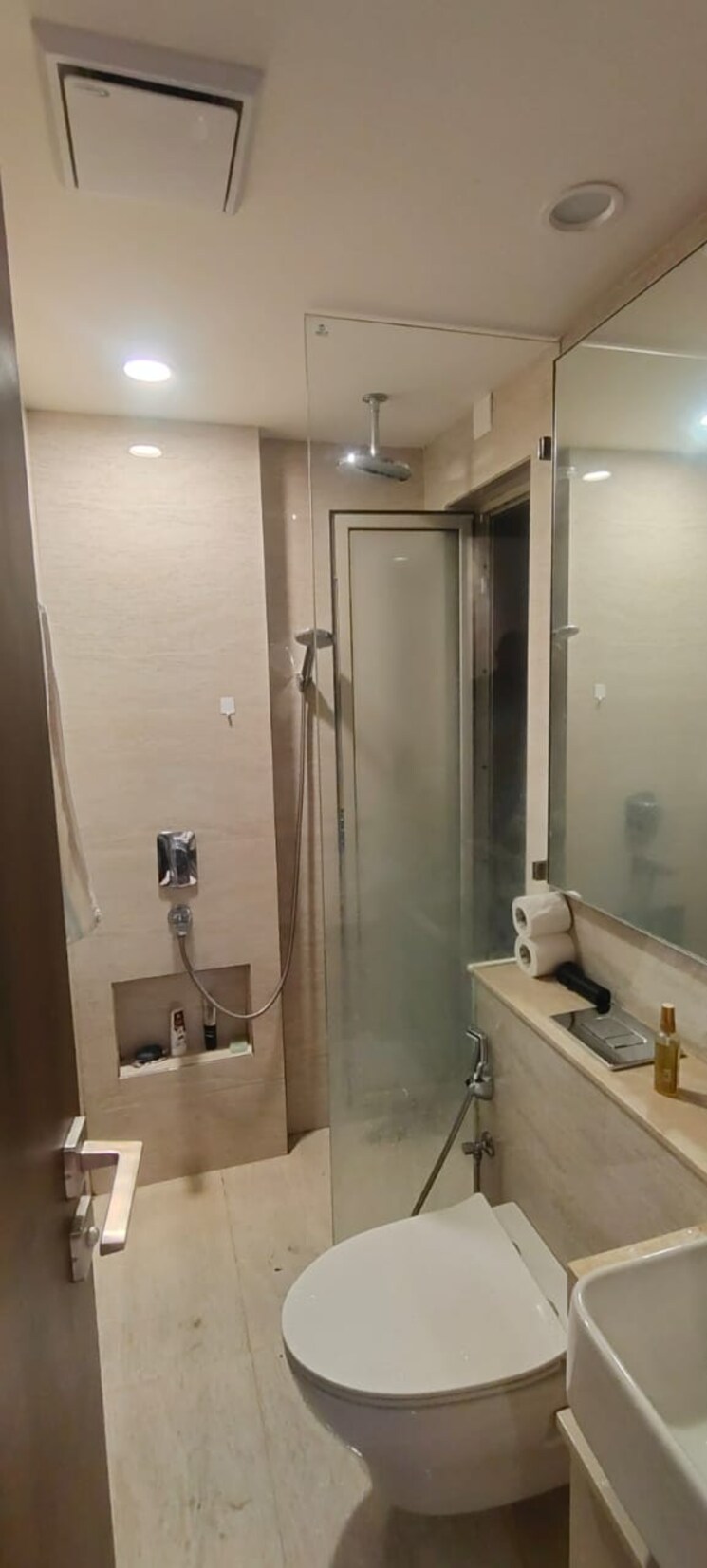Bathroom, hiranandani-regent-hill 1 Bedroom 379 Sq.Ft. Apartment In Powai Mumbai 7370197