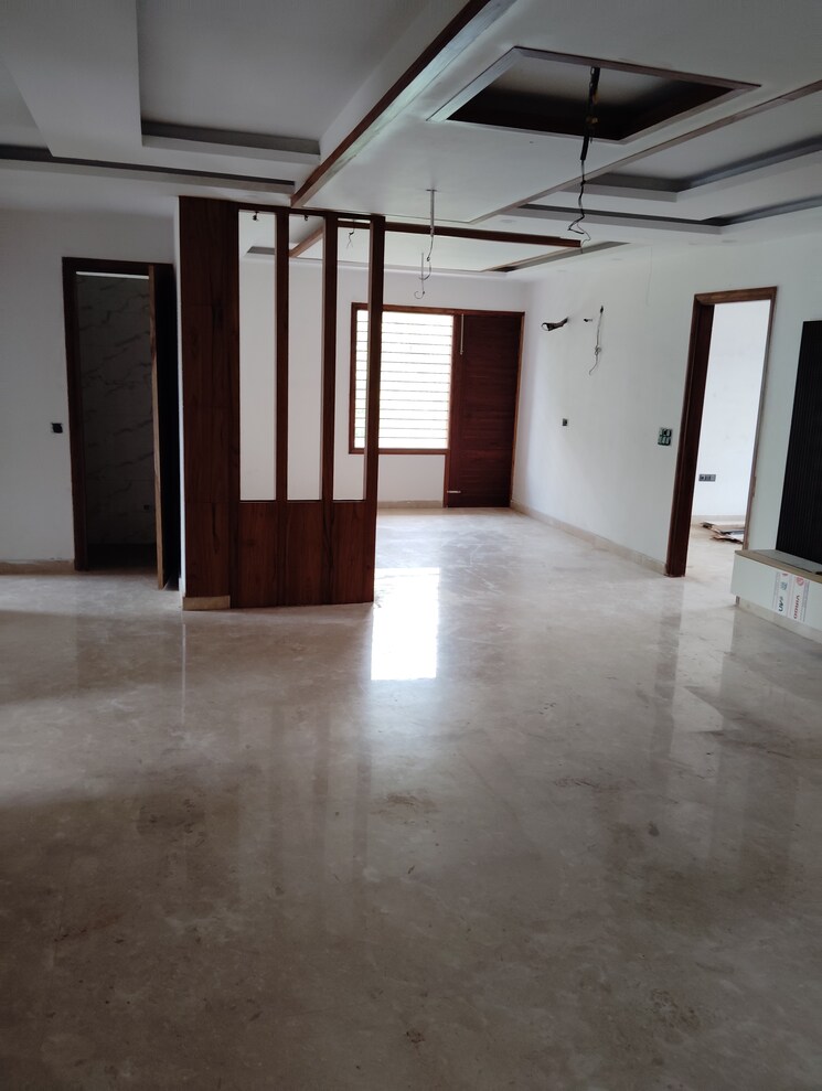 Room, sector 17 4 Bedroom 3375 Sq.Ft. Builder Floor In Sector 17 Faridabad 7370331