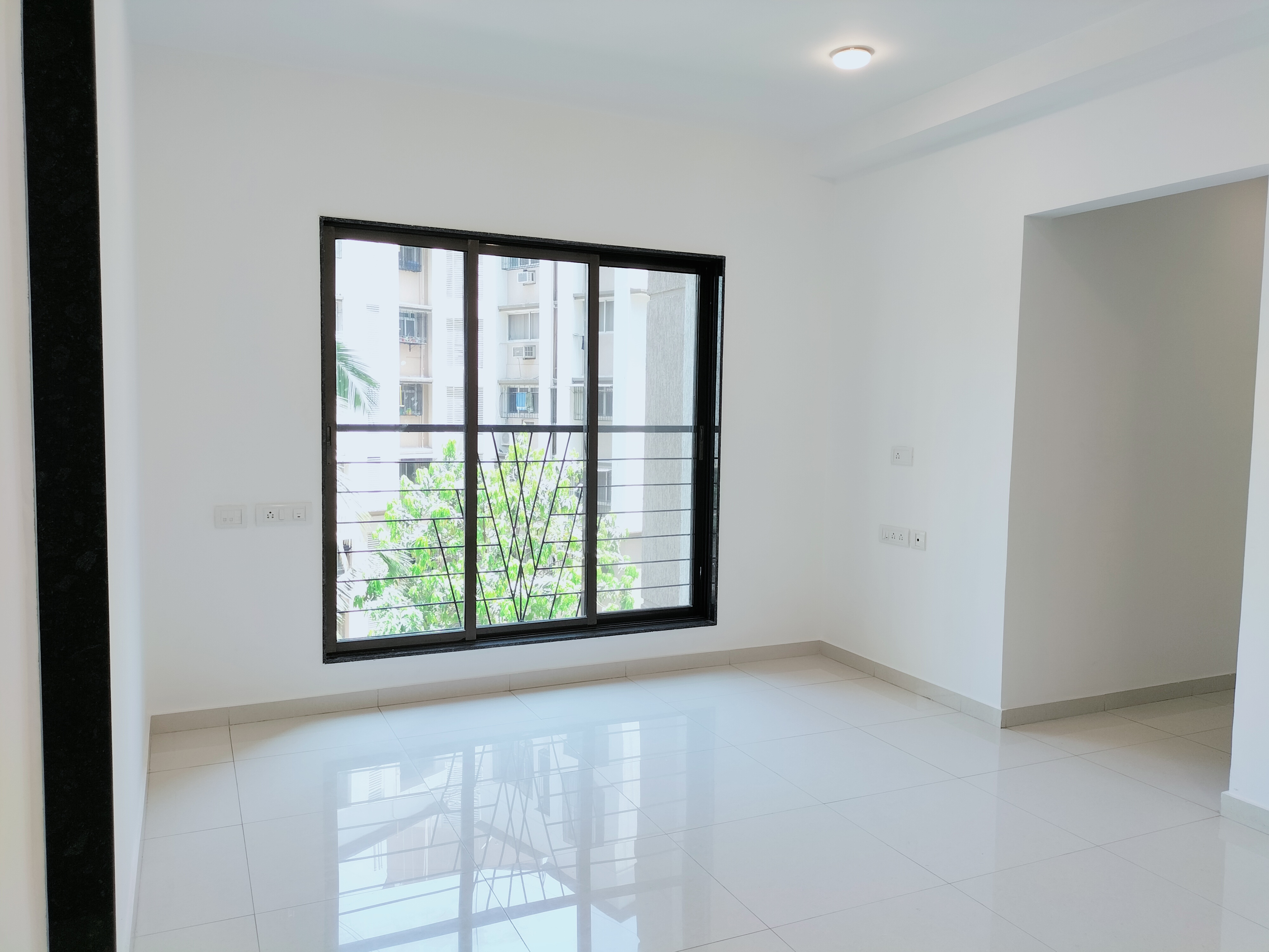 2 BHK Apartment For Rent in Lalani Valentine Apartment Goregaon East Mumbai  7370419