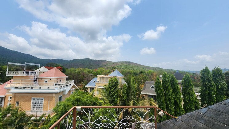 Garden, cosmos-hawaiian-village 4 Bedroom 4800 Sq.Ft. Independent House In Ghodbunder Road Thane 7370376