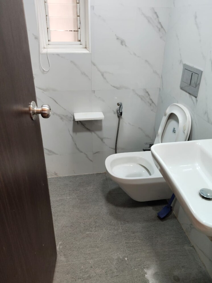 Bathroom, anmol-society 1 Bedroom 450 Sq.Ft. Apartment In Marol Mumbai 7370408