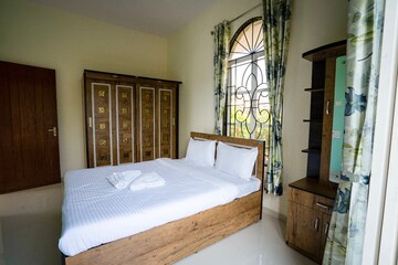Bedroom in 4 BHK Independent House at Cosmos Hawaiian Village, Ghodbunder Road – for Sale