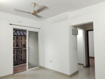 Room in 2 BHK Apartment at DB Orchid Ozone, Dahisar East – for Sale
