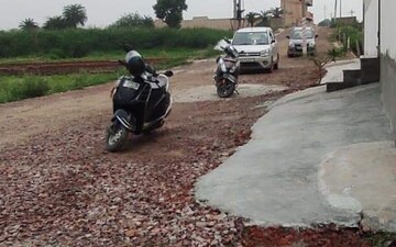 Plot For Sale in Bhopani Village
